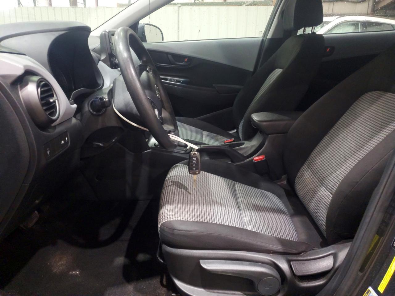 2020 HYUNDAI KONA SE photo 13