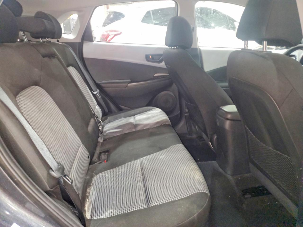 2020 HYUNDAI KONA SE photo 19