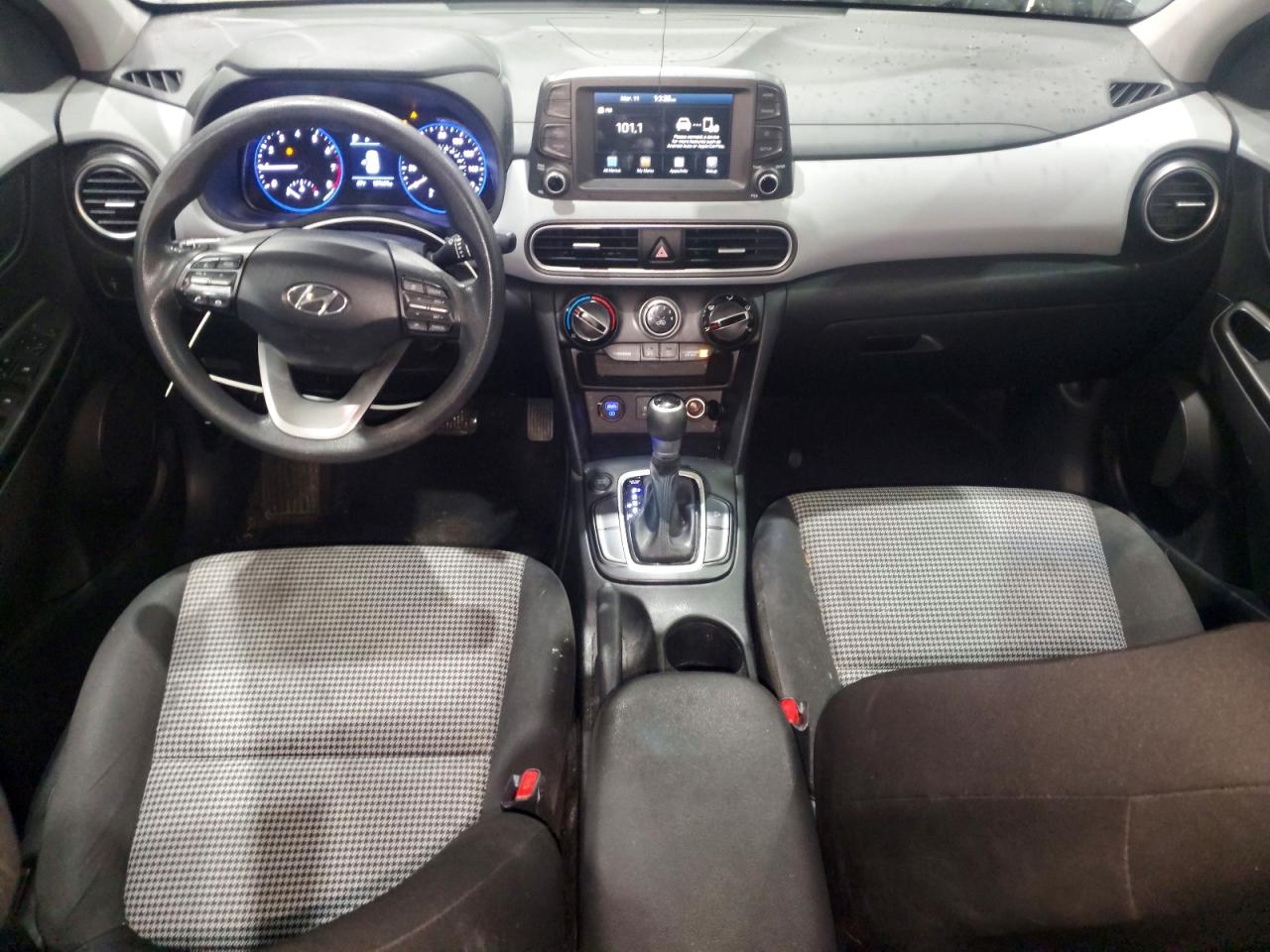 2020 HYUNDAI KONA SE photo 15