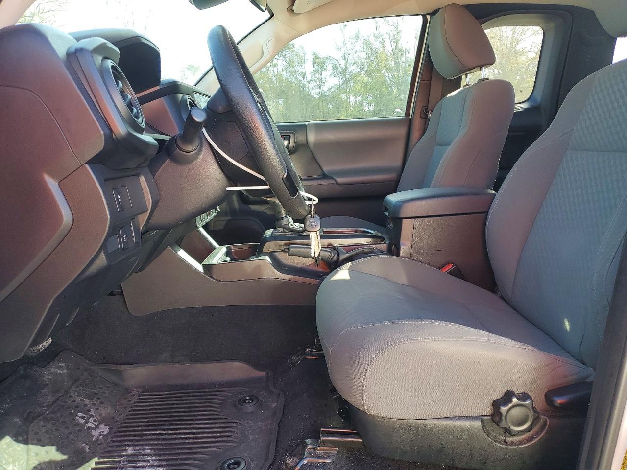 2022 TOYOTA TACOMA SR photo 13