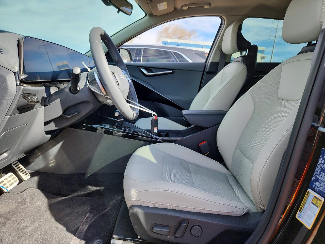2025 KIA NIRO EX TOURING photo 13