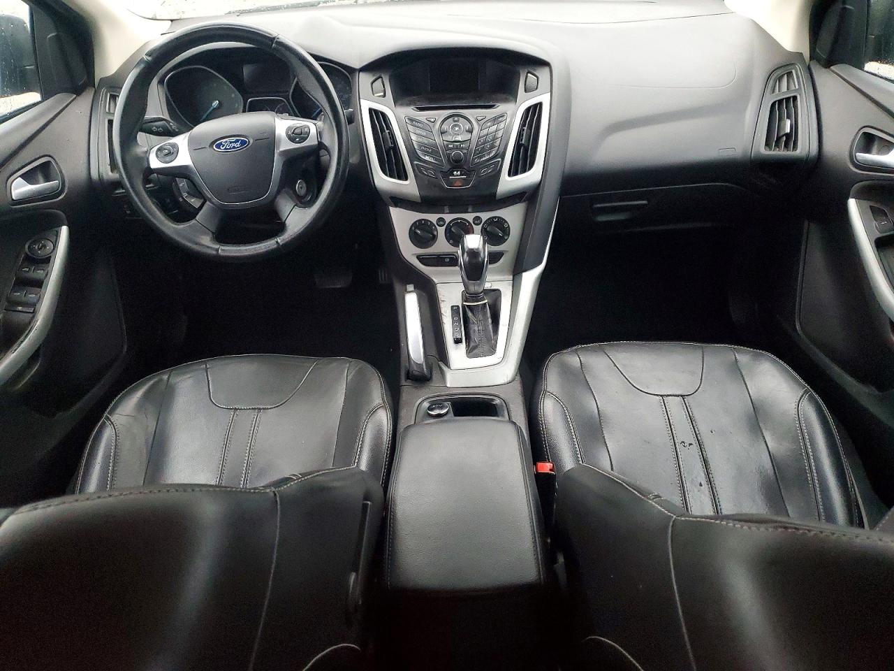 2014 FORD FOCUS SE photo 15