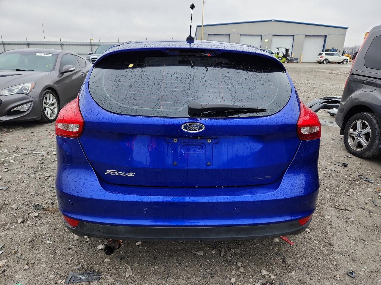 2015 FORD FOCUS SE photo 16