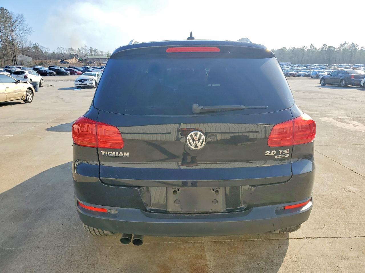 2013 VOLKSWAGEN TIGUAN S photo 6
