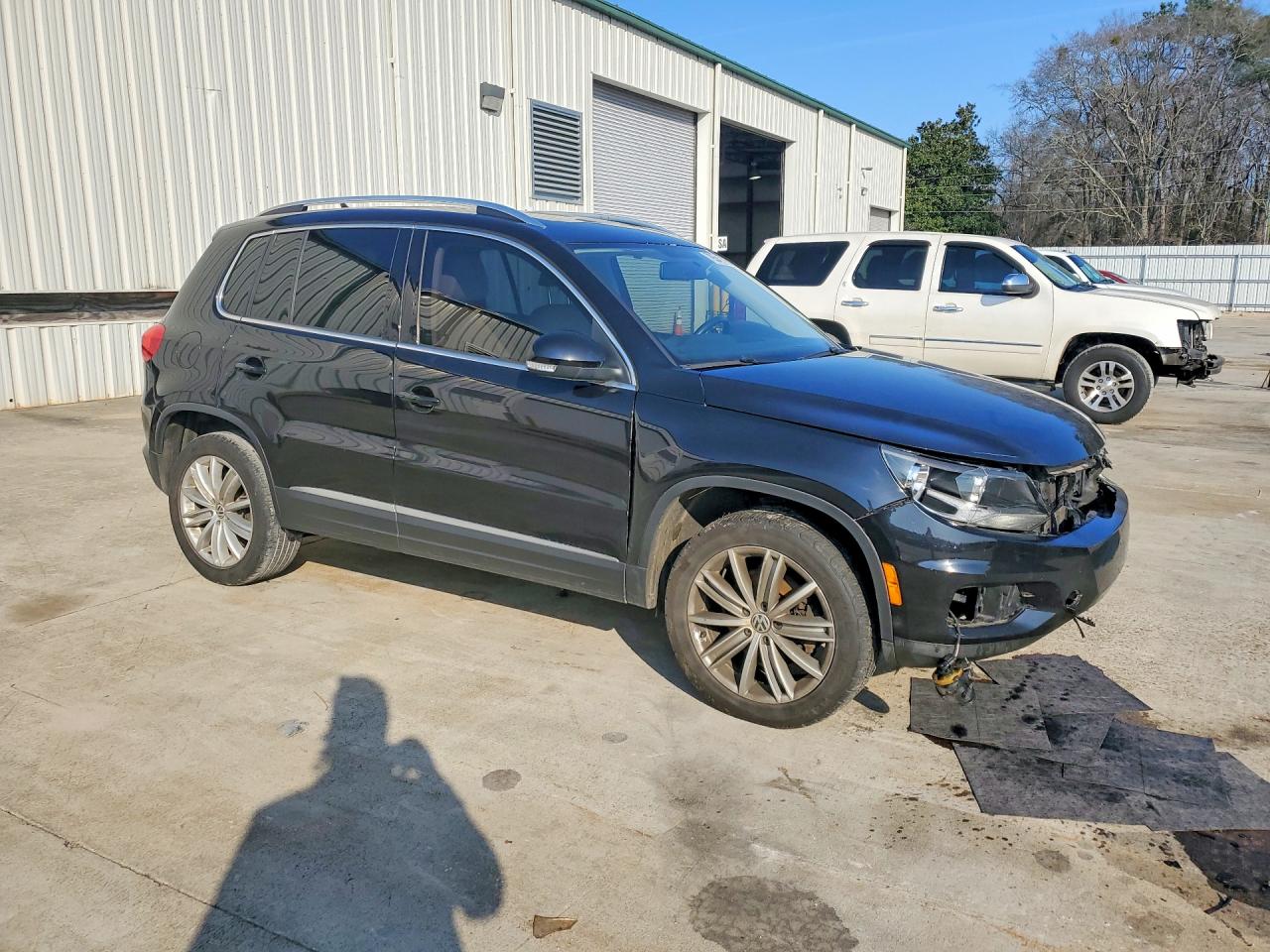 2013 VOLKSWAGEN TIGUAN S photo 4