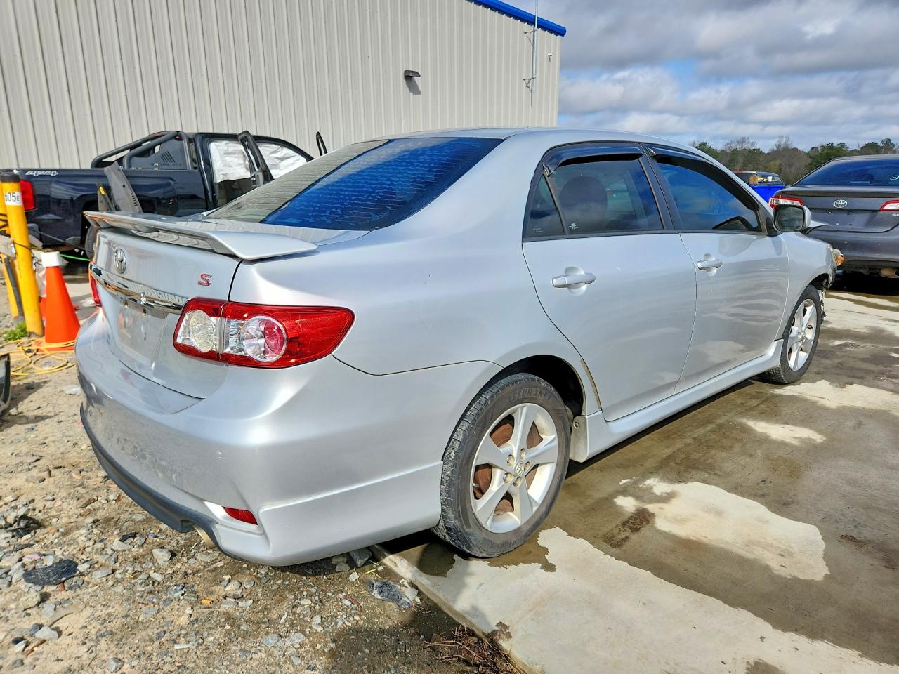 2013 TOYOTA COROLLA S photo 7