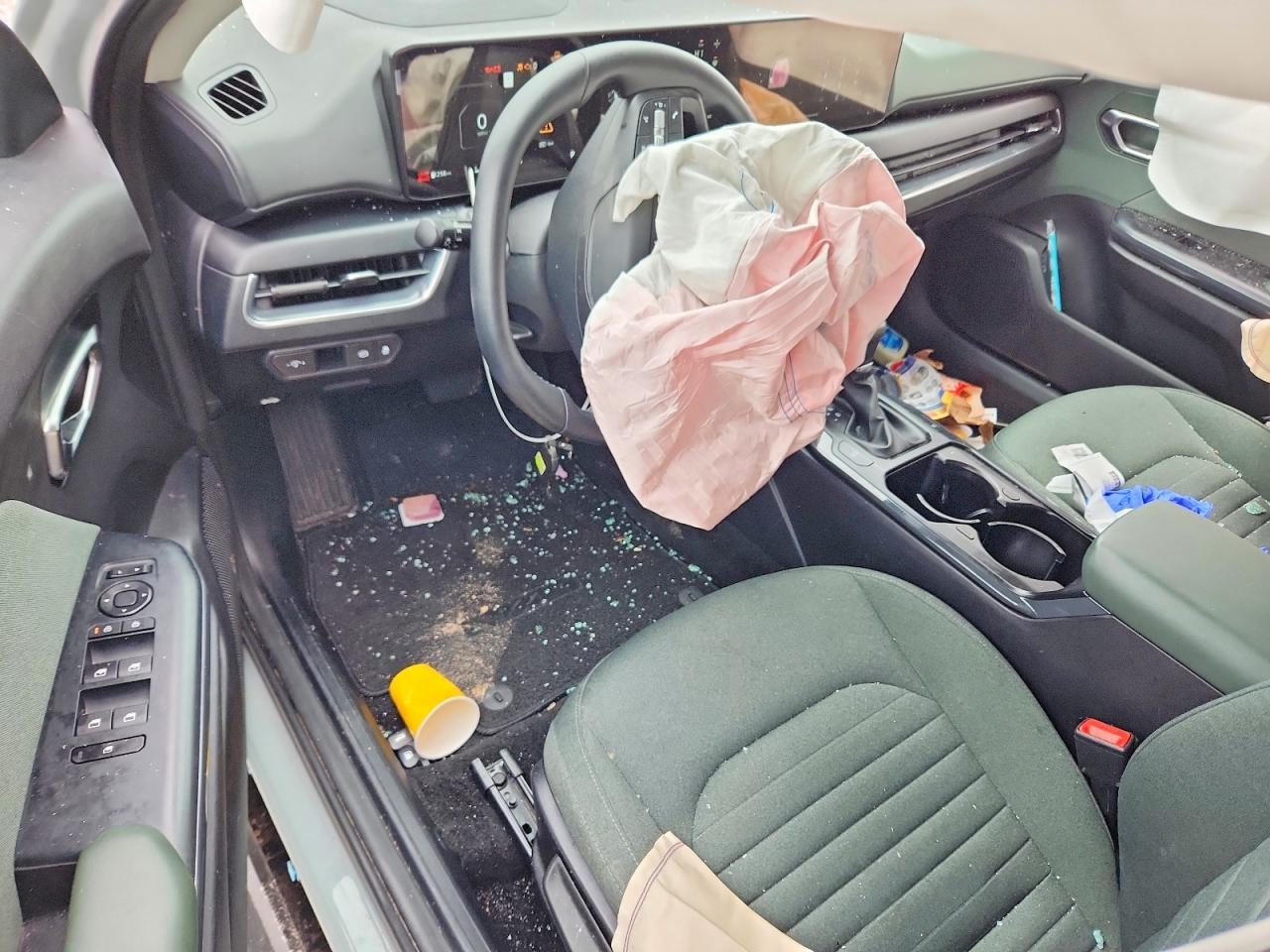 2025 KIA K4 EX photo 22