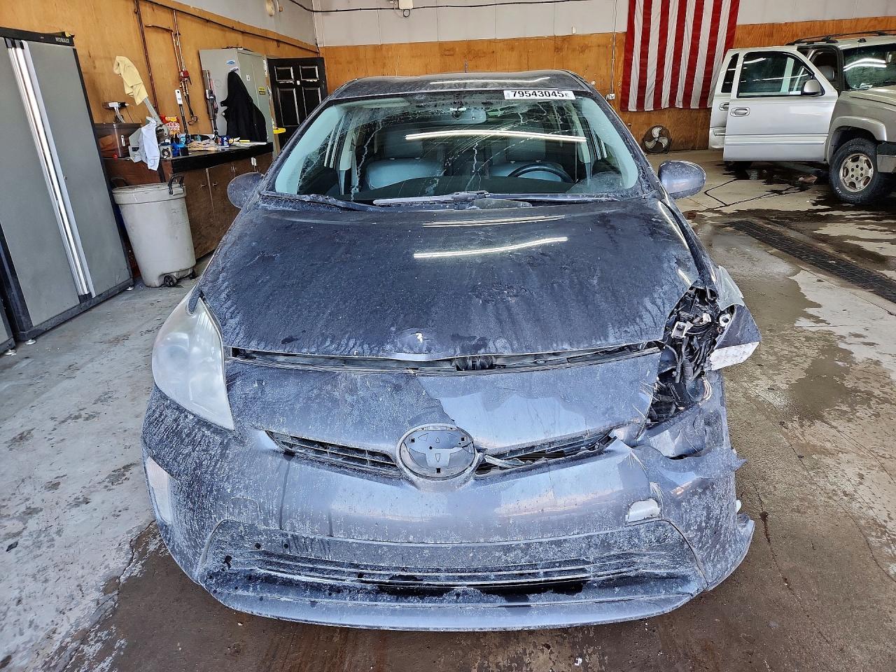 2012 TOYOTA PRIUS FOUR photo 5
