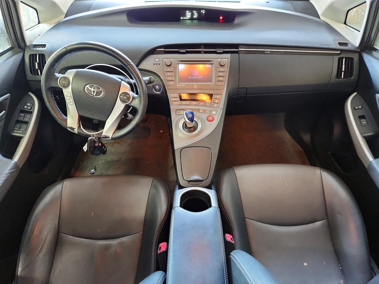 2012 TOYOTA PRIUS FOUR photo 8