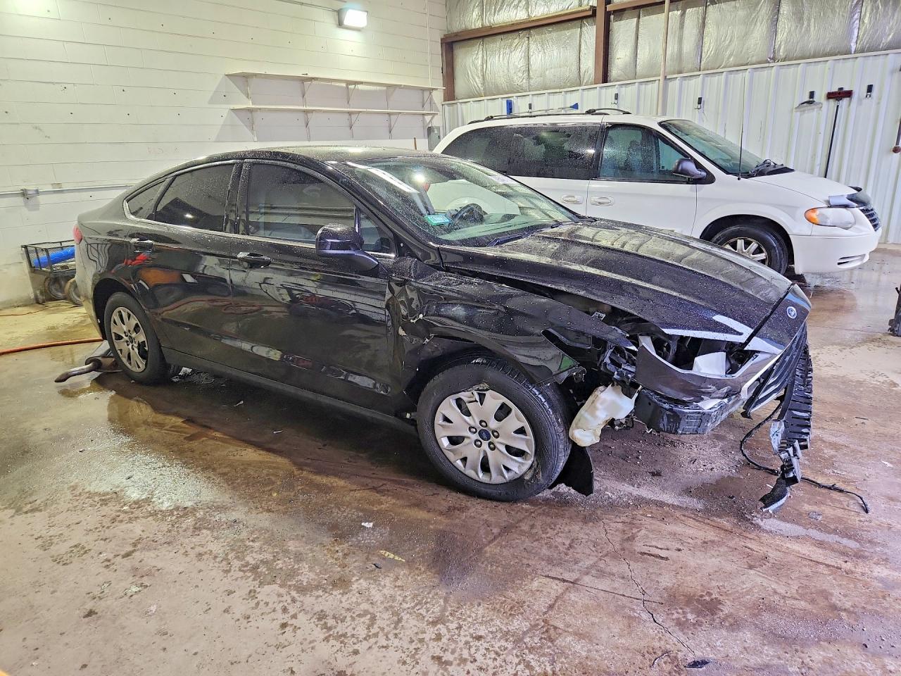 2020 FORD FUSION S photo 4