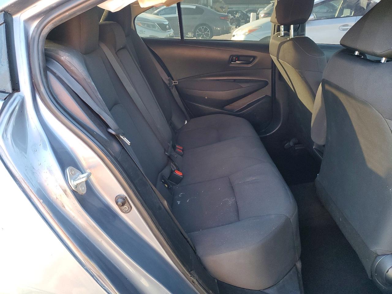 2022 TOYOTA COROLLA LE photo 19