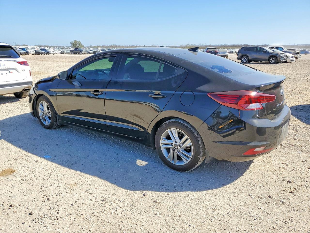 2020 HYUNDAI ELANTRA VALUE EDITION photo 2