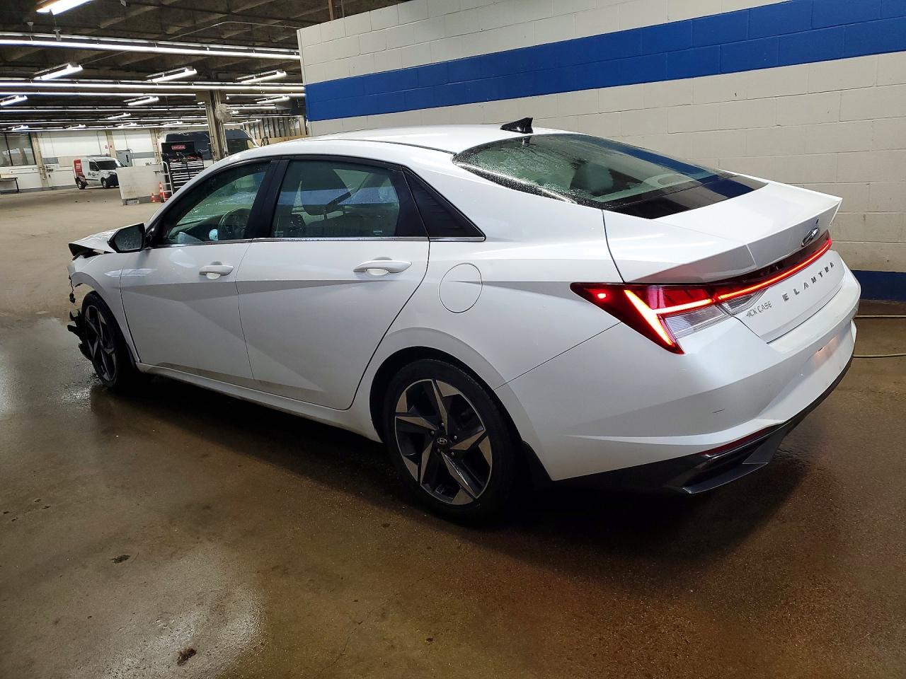 2022 HYUNDAI ELANTRA SEL photo 4