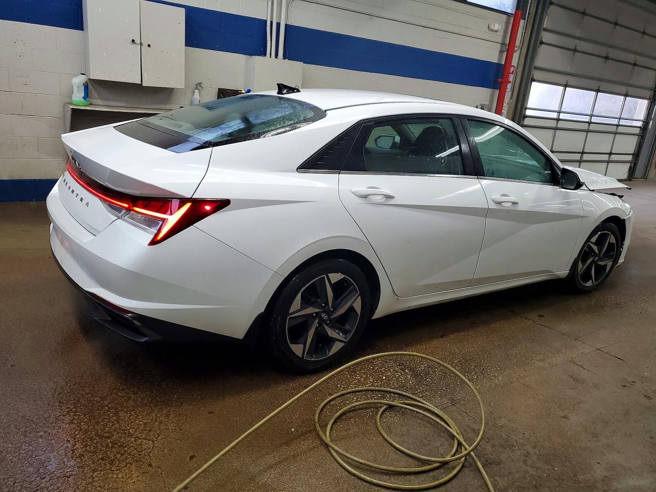 2022 HYUNDAI ELANTRA SEL photo 7
