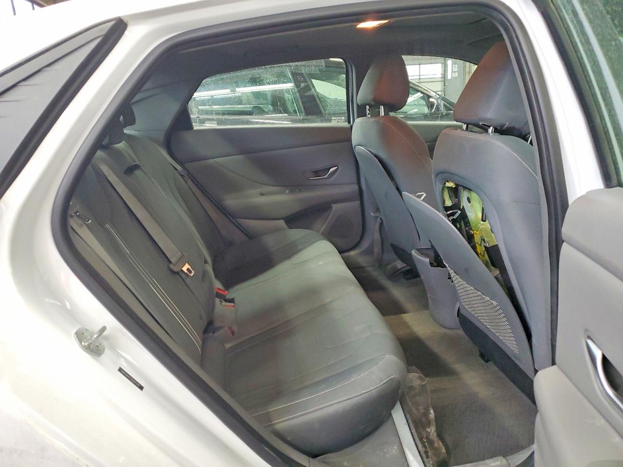 2022 HYUNDAI ELANTRA SEL photo 28