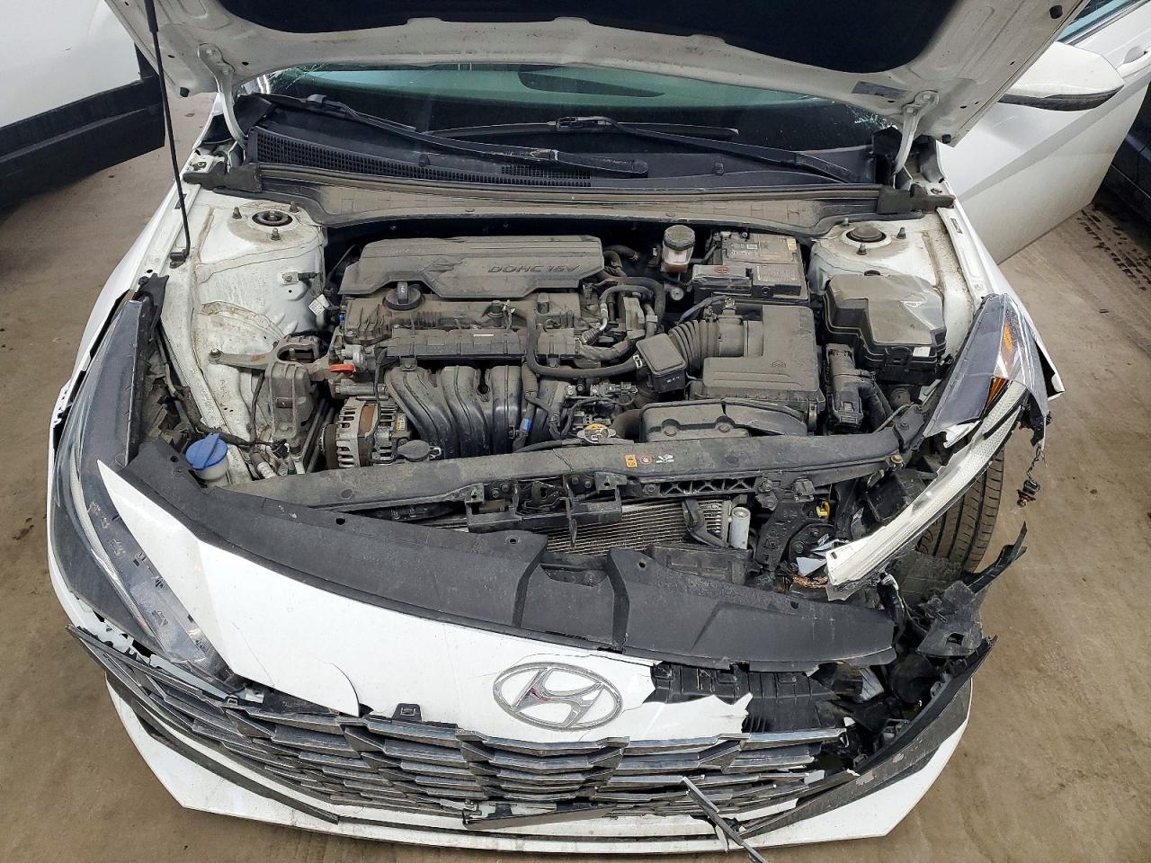 2022 HYUNDAI ELANTRA SEL photo 31