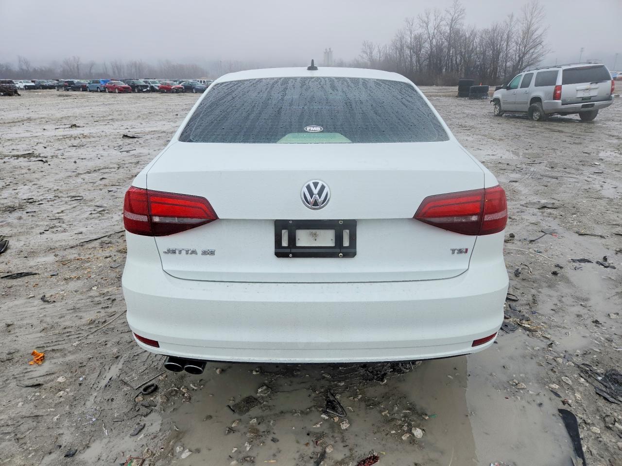 2017 VOLKSWAGEN JETTA photo 6