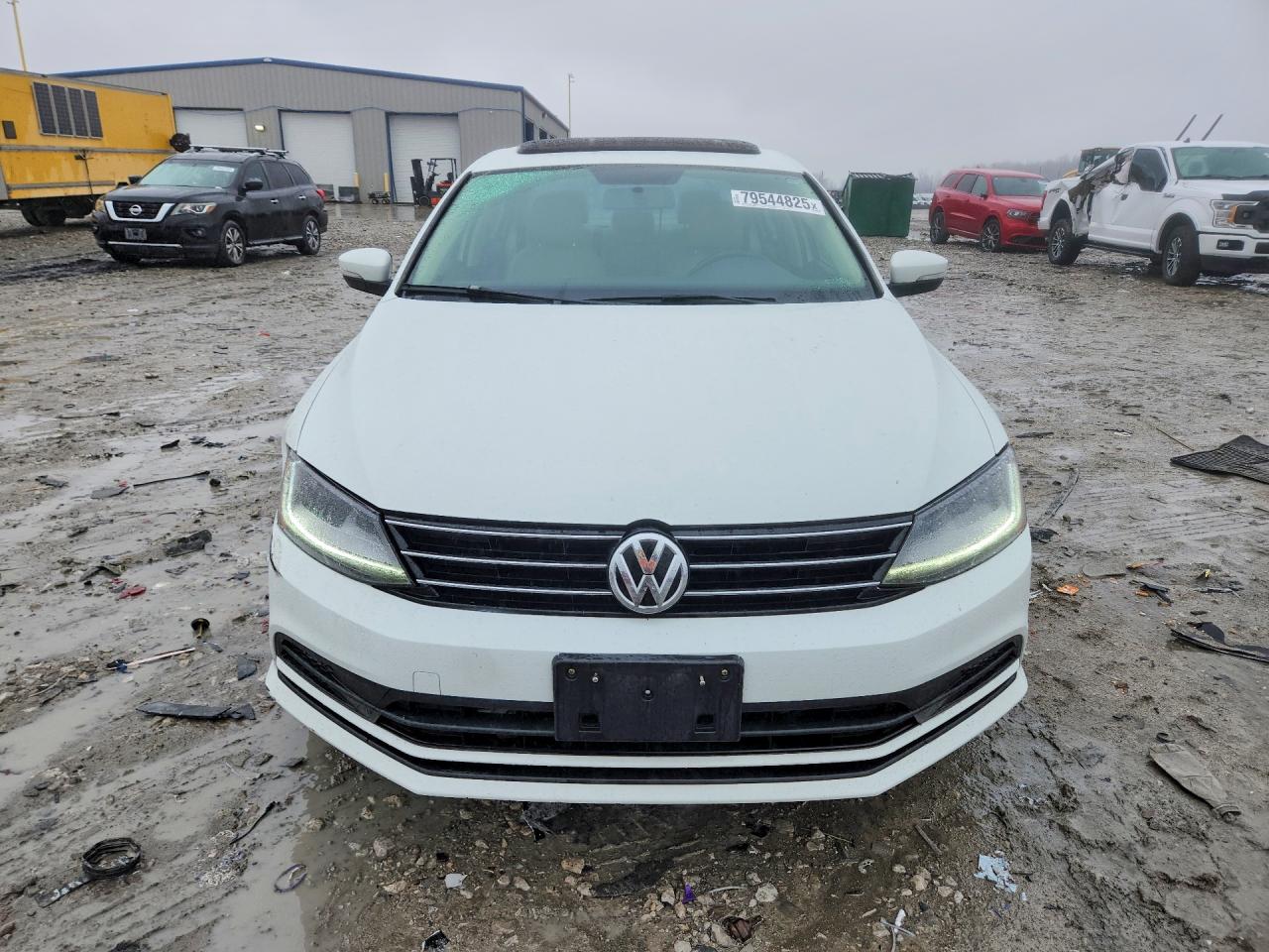 2017 VOLKSWAGEN JETTA photo 5