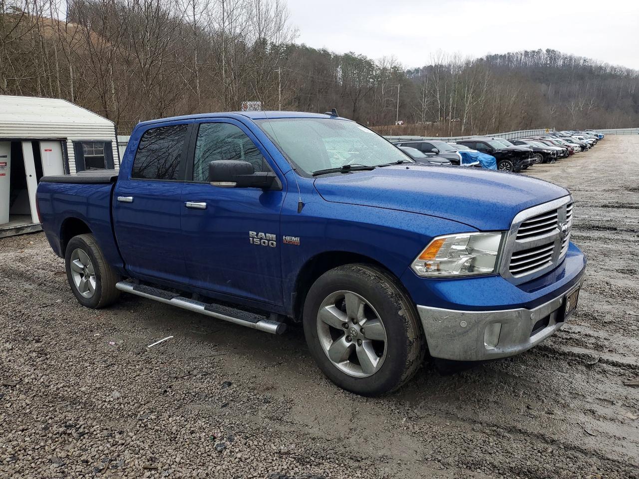 2018 RAM 1500 SLT photo 4