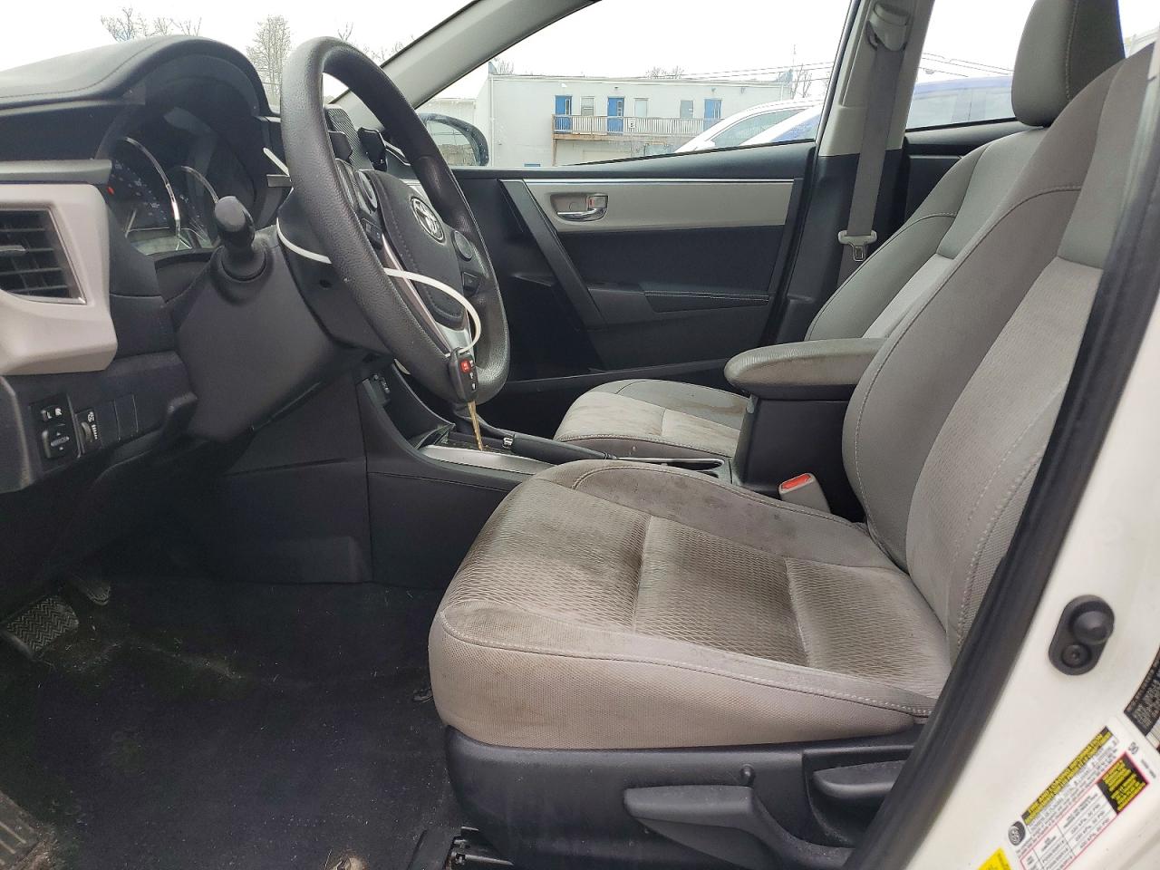 2015 TOYOTA COROLLA LE photo 7