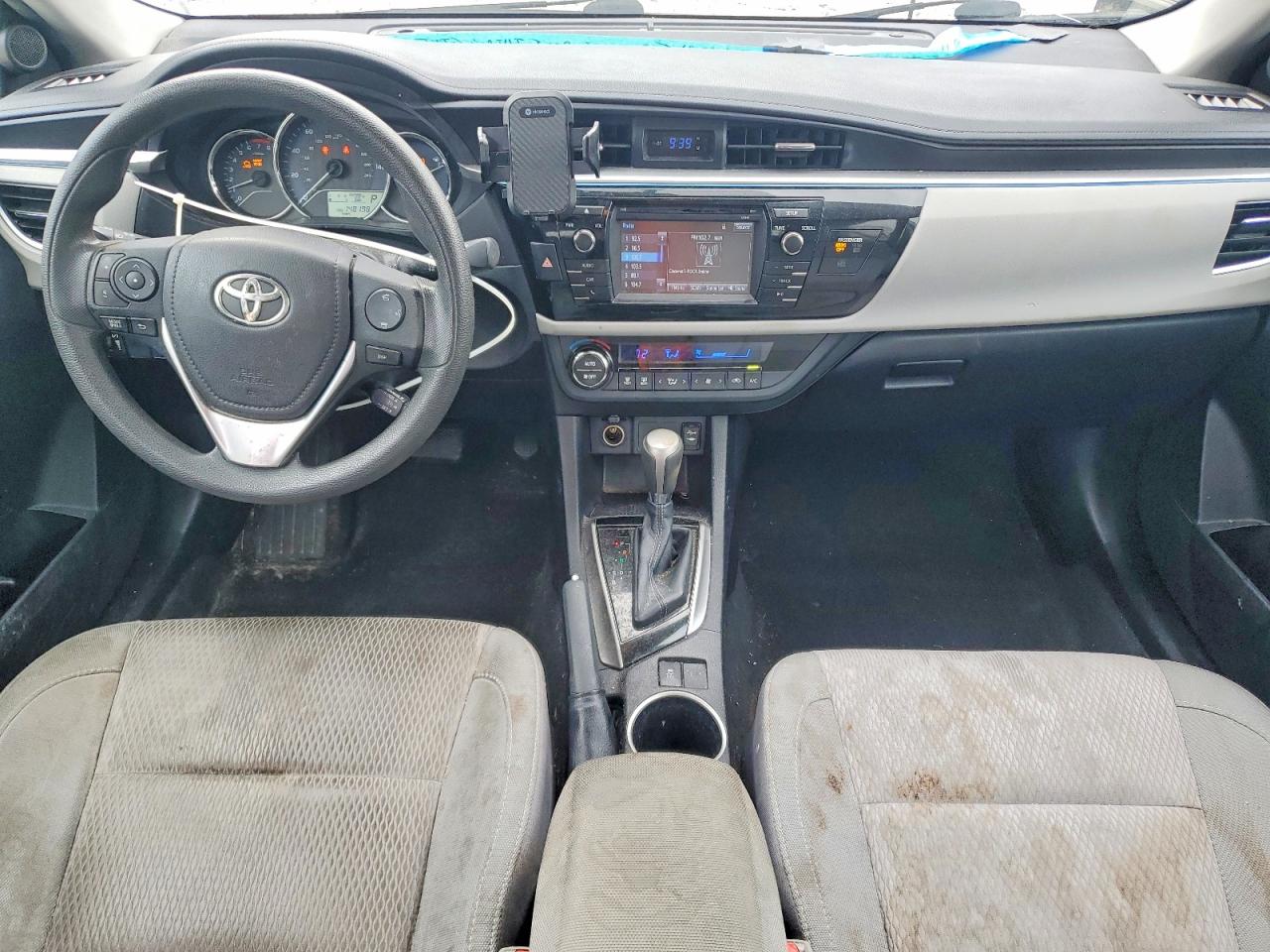 2015 TOYOTA COROLLA LE photo 8