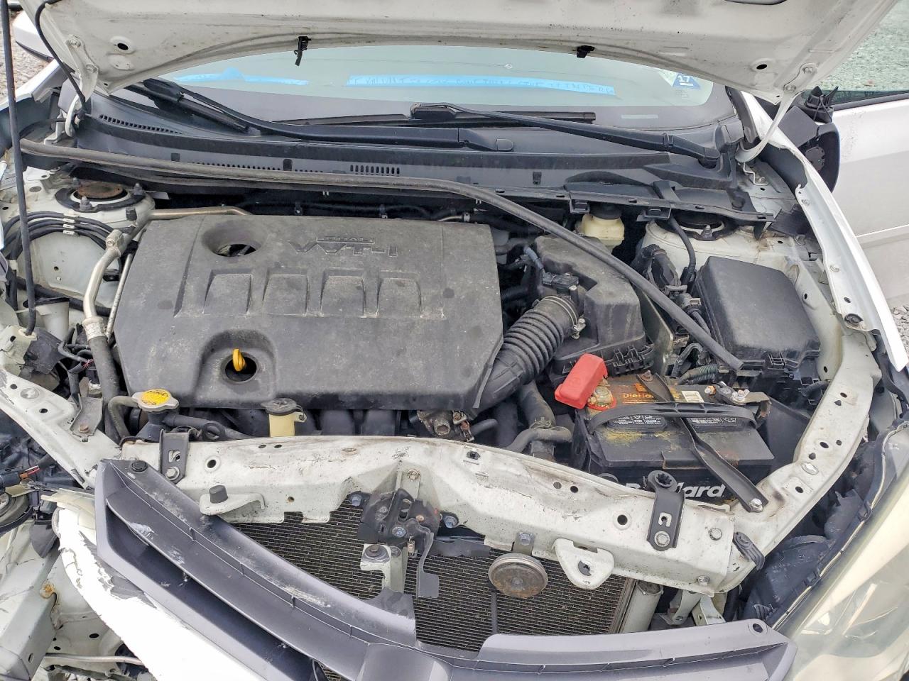 2015 TOYOTA COROLLA LE photo 11