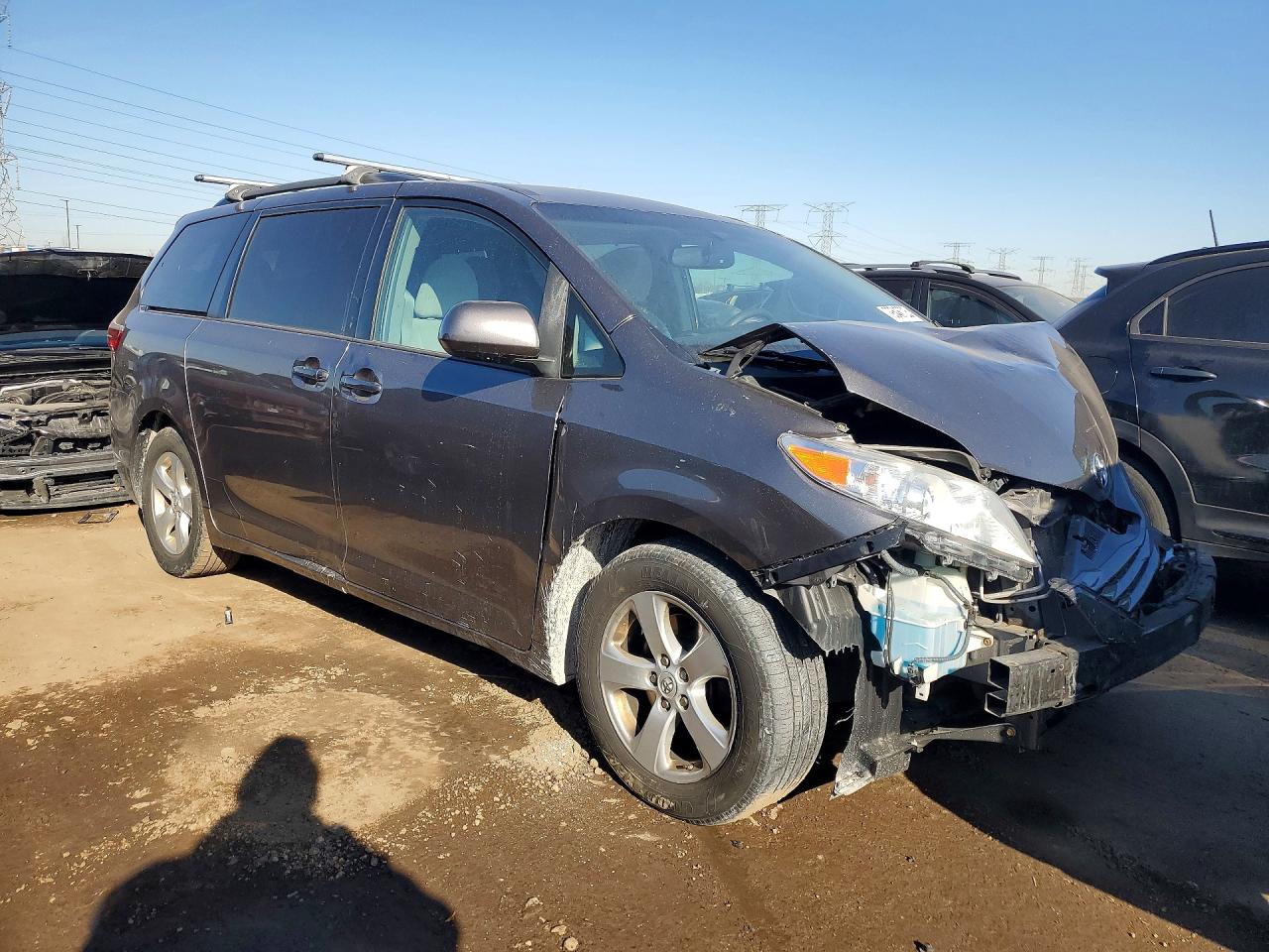 2015 TOYOTA SIENNA LE 8-PASSENGER photo 7