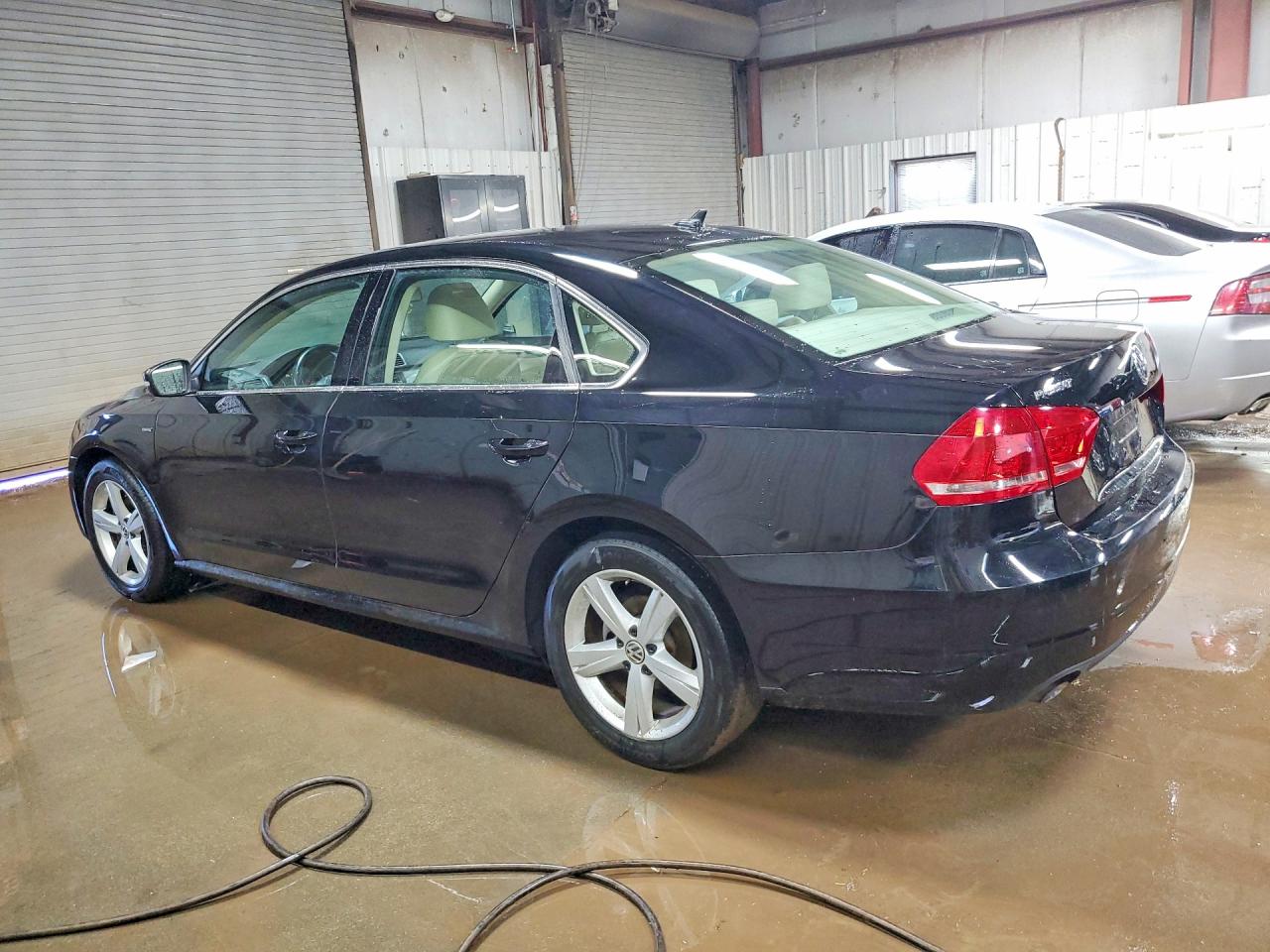 2015 VOLKSWAGEN PASSAT S photo 5