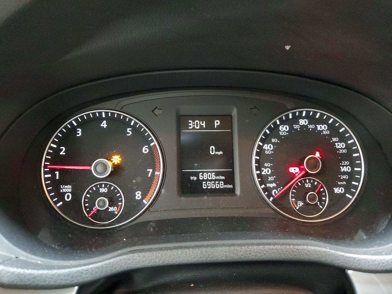 2015 VOLKSWAGEN PASSAT S photo 33