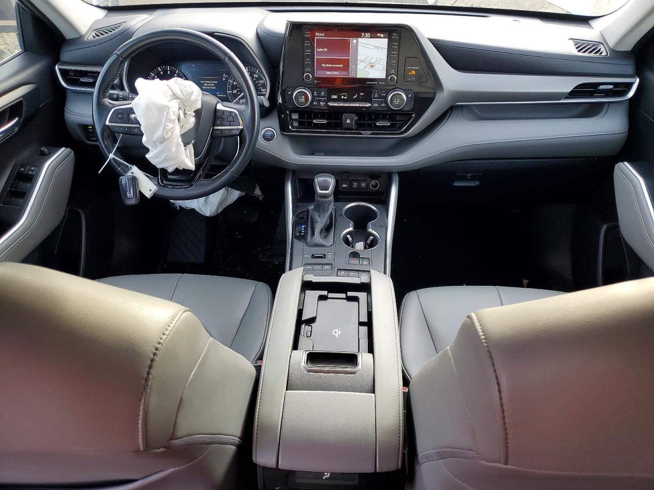 2020 TOYOTA HIGHLANDER XLE photo 15