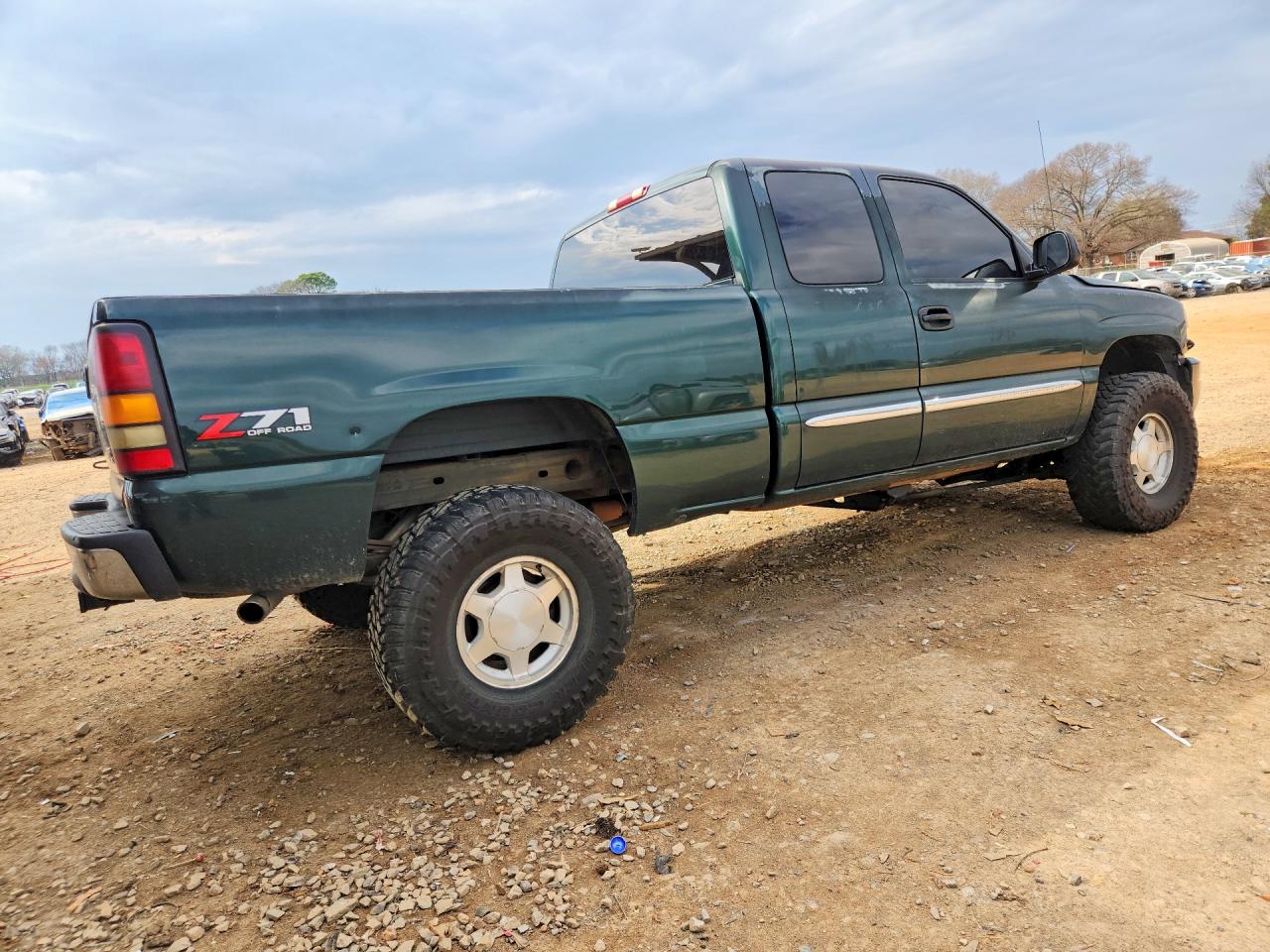 2004 GMC NEW SIERRA K1500 photo 3