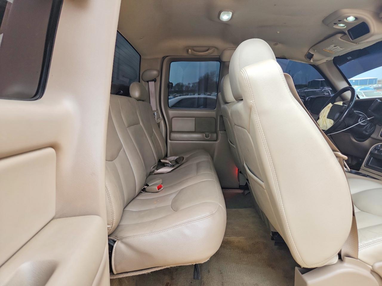 2004 GMC NEW SIERRA K1500 photo 10