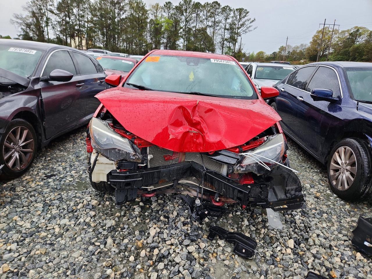 2017 TOYOTA COROLLA LE photo 13