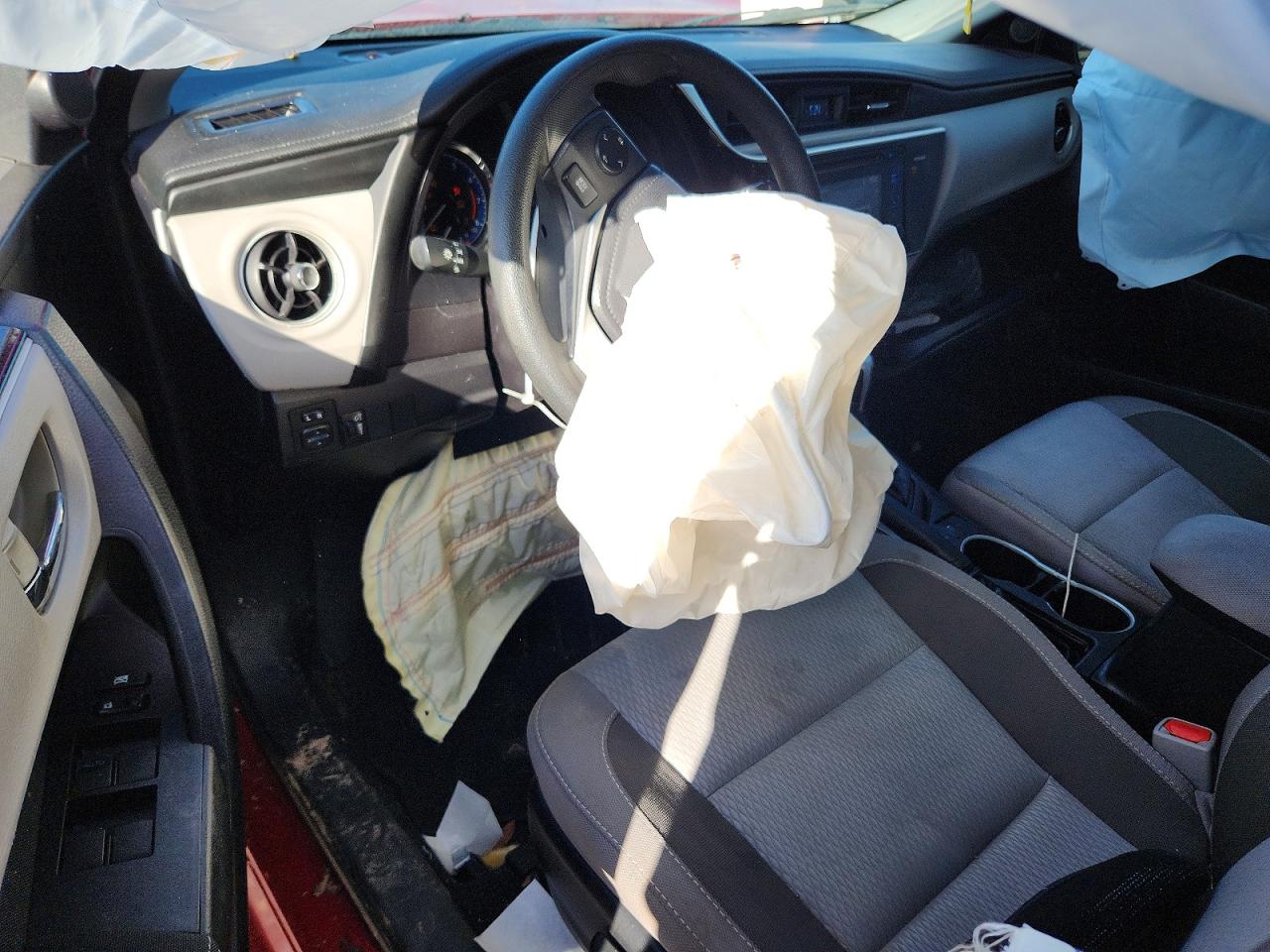 2017 TOYOTA COROLLA LE photo 22