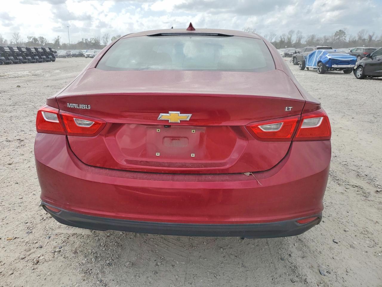 2018 CHEVROLET MALIBU LT photo 11