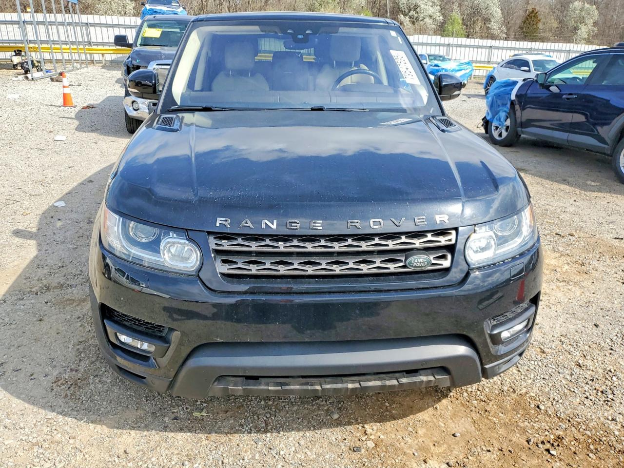 2017 LAND ROVER RANGE ROVER SPORT SE photo 9