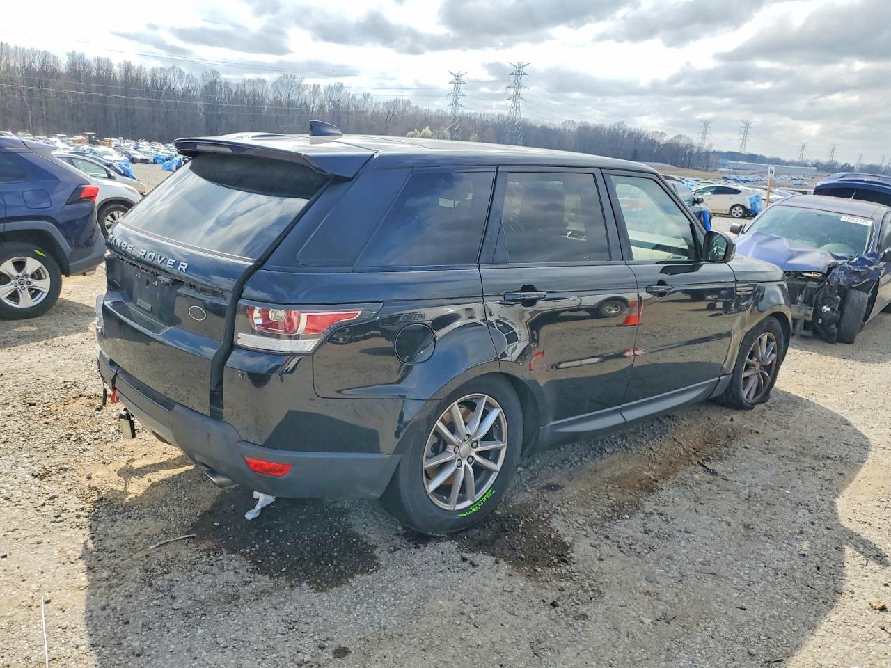 2017 LAND ROVER RANGE ROVER SPORT SE photo 5