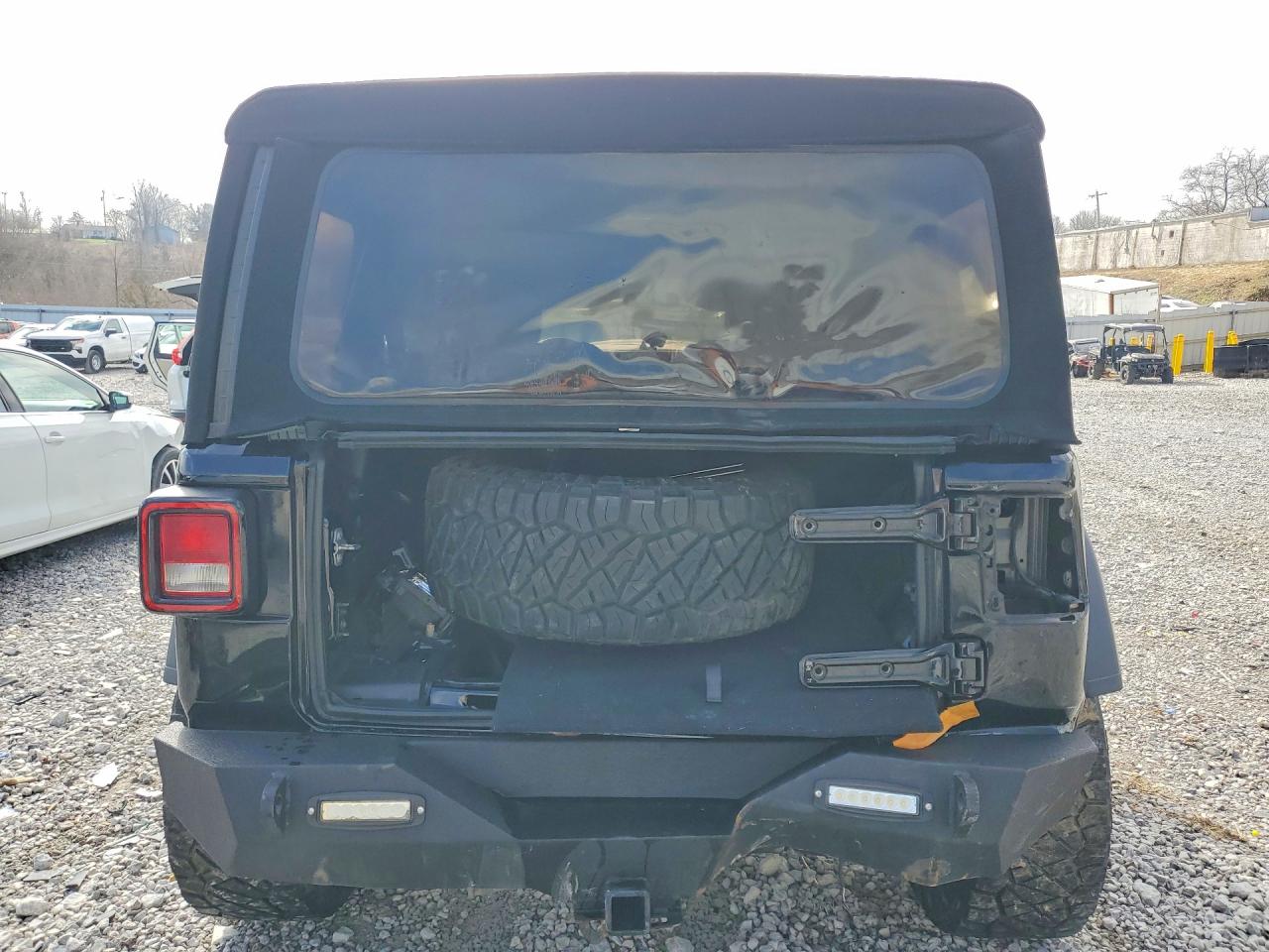 2019 JEEP WRANGLER UNLIMITED SPORT photo 16