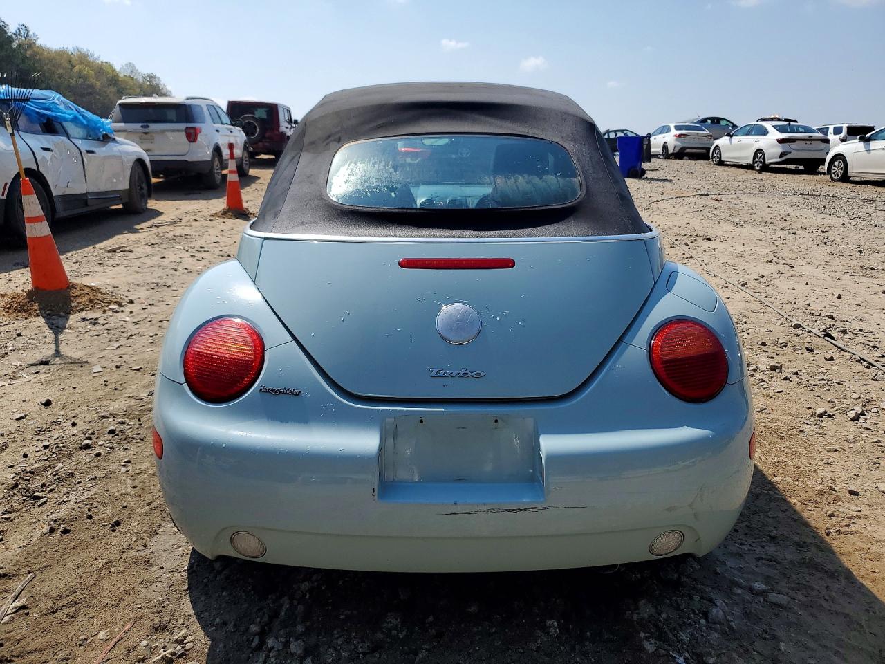 2005 VOLKSWAGEN NEW BEETLE GLS photo 6