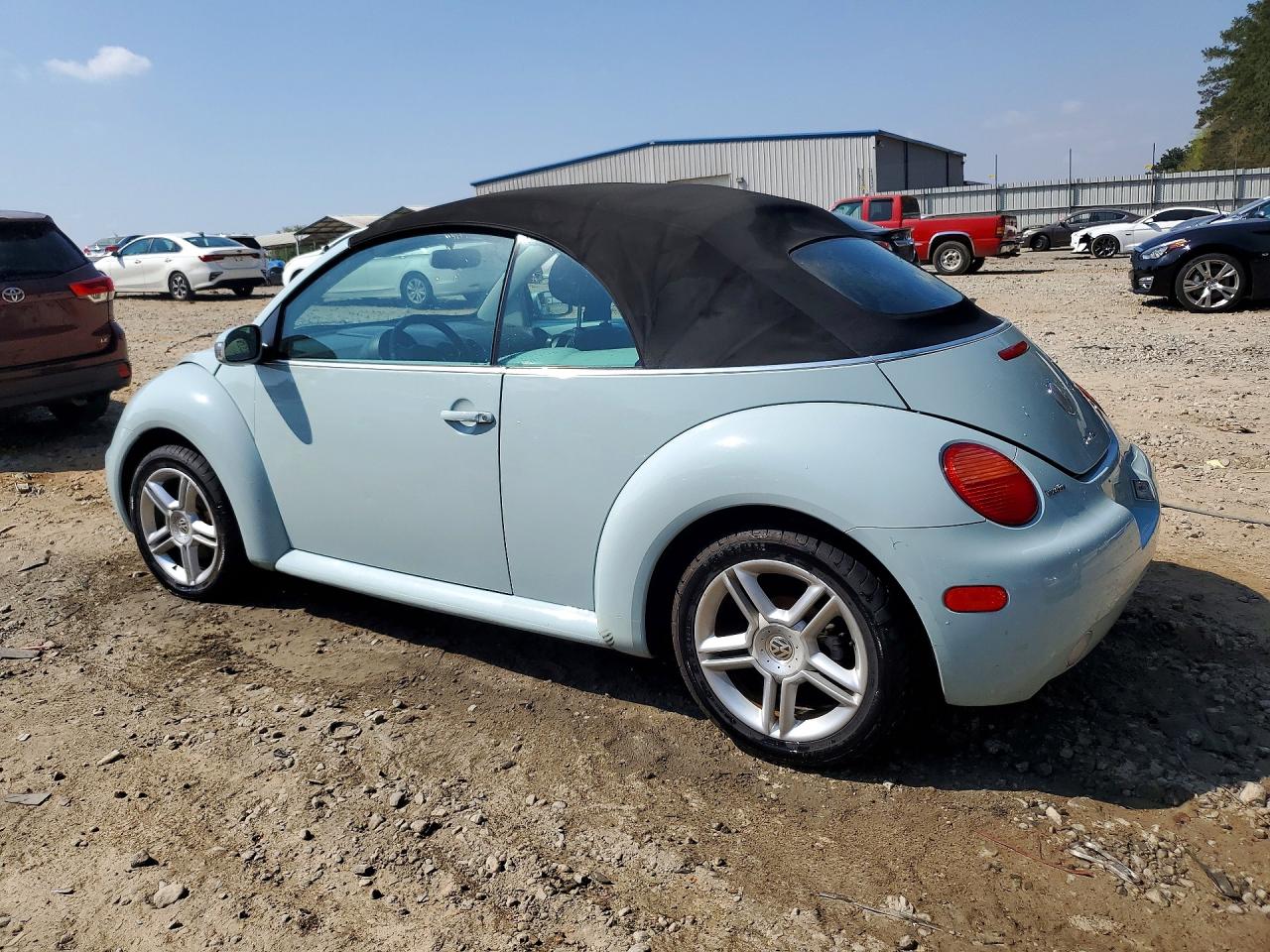 2005 VOLKSWAGEN NEW BEETLE GLS photo 2