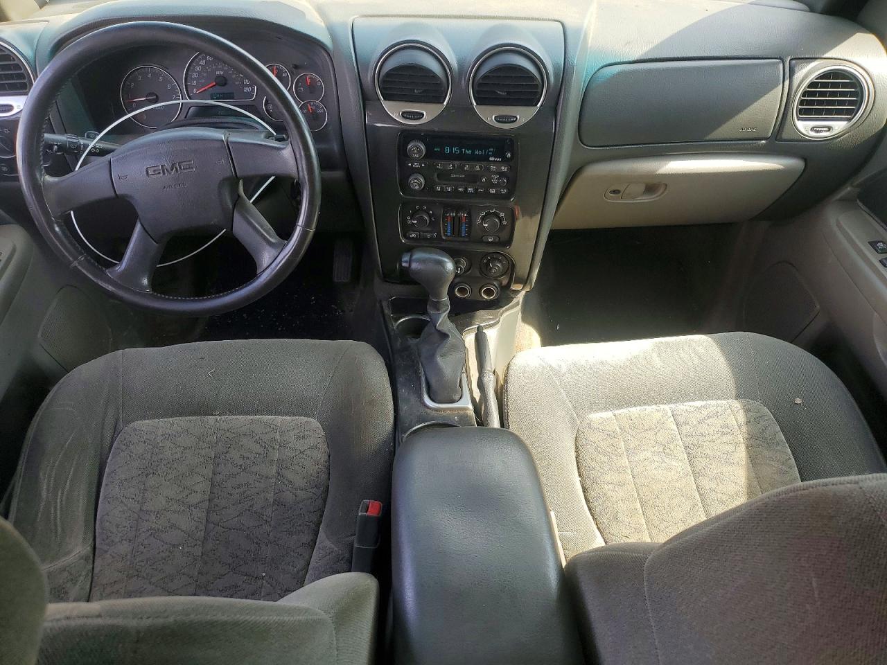 2002 GMC ENVOY photo 8
