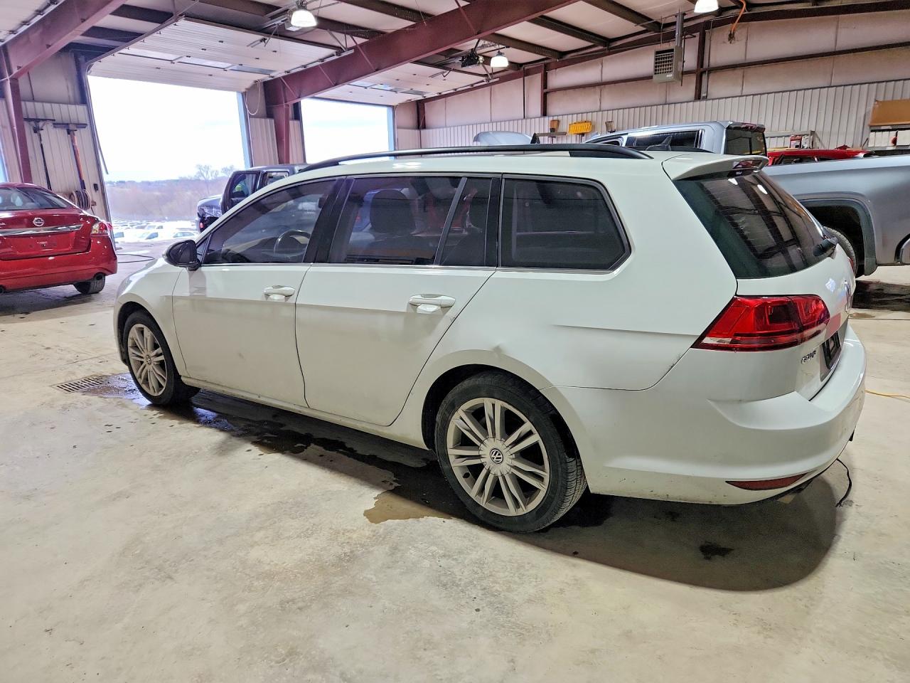 2015 VOLKSWAGEN GOLF SPORTWAGEN TDI S photo 3