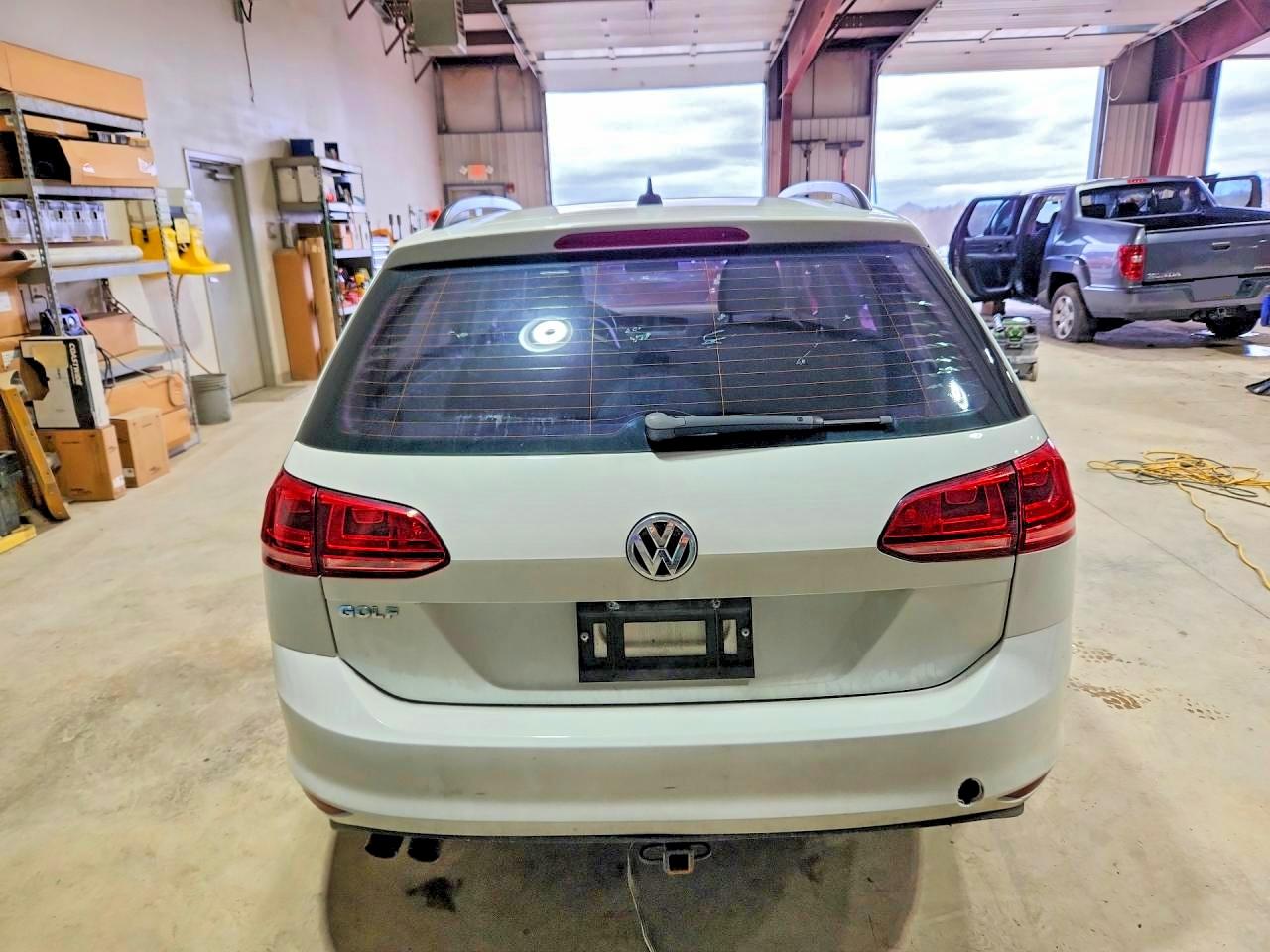 2015 VOLKSWAGEN GOLF SPORTWAGEN TDI S photo 11