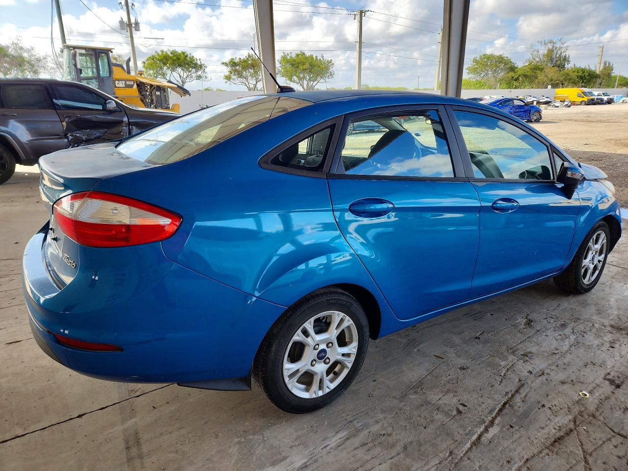 2015 FORD FIESTA SE photo 3