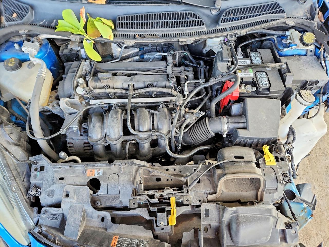 2015 FORD FIESTA SE photo 11