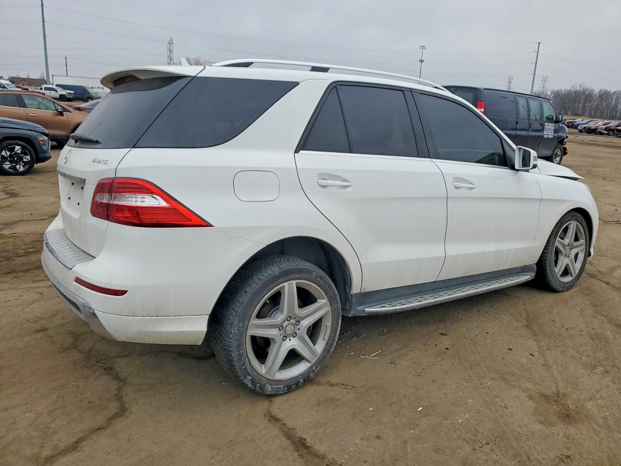 2015 MERCEDES-BENZ ML 400 4MATIC photo 7