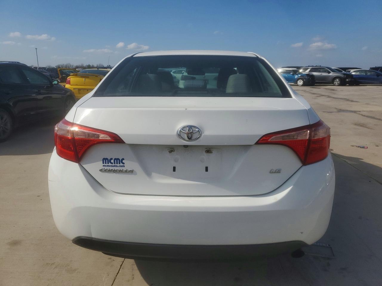 2017 TOYOTA COROLLA LE photo 11