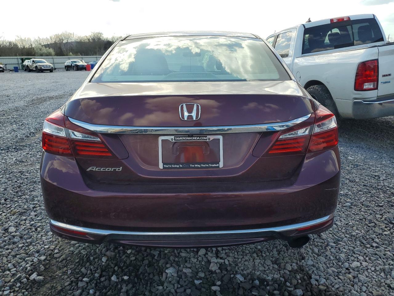 2017 HONDA ACCORD LX photo 6