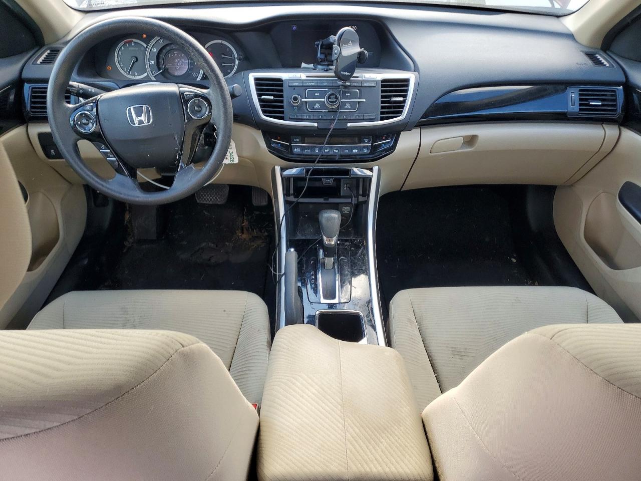 2017 HONDA ACCORD LX photo 8