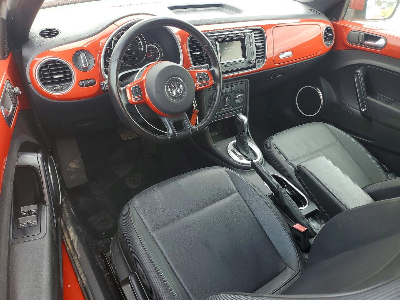 2016 VOLKSWAGEN BEETLE S photo 15